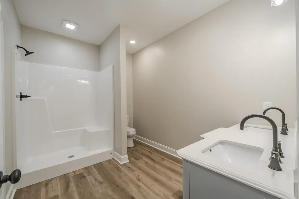225 CHARIOT LN Savannah, TN 38372