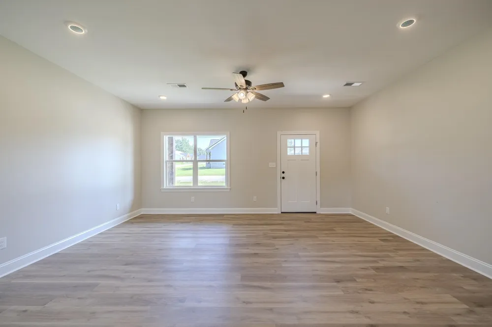 225 CHARIOT LN Savannah, TN 38372