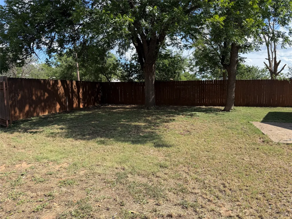 901 Ash Merkel, TX 79536
