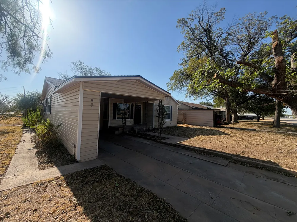 901 Ash Merkel, TX 79536