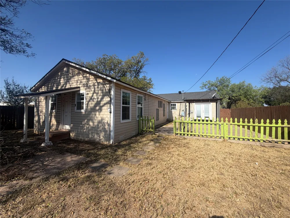 901 Ash Merkel, TX 79536
