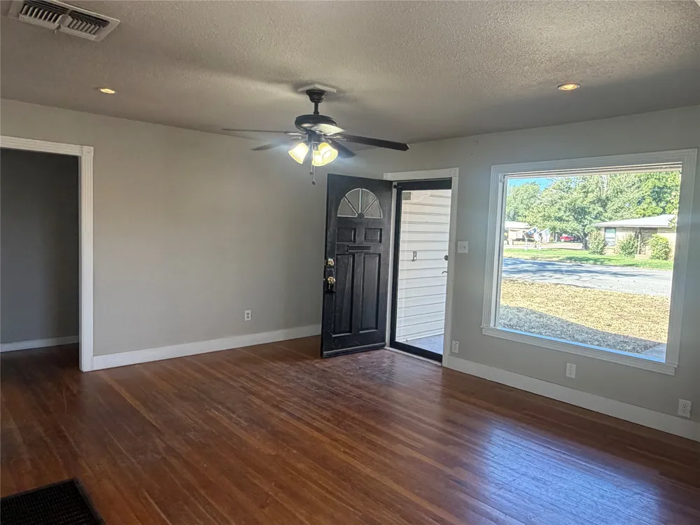 901 Ash Merkel, TX 79536