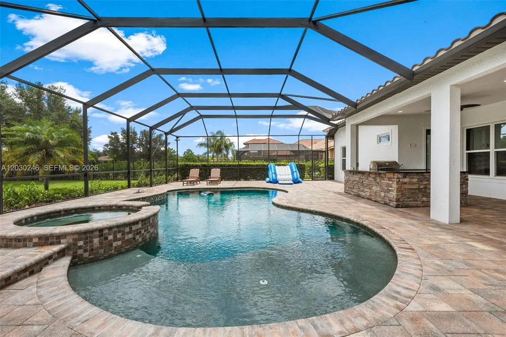 17425 Varona Pl Lutz, FL 33548