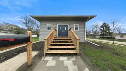 109 S Cottage Grove Avenue
