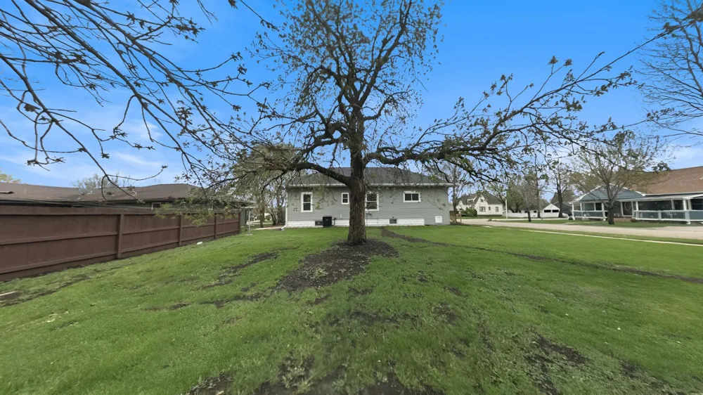 109 S Cottage Grove Avenue Luverne, MN 56156