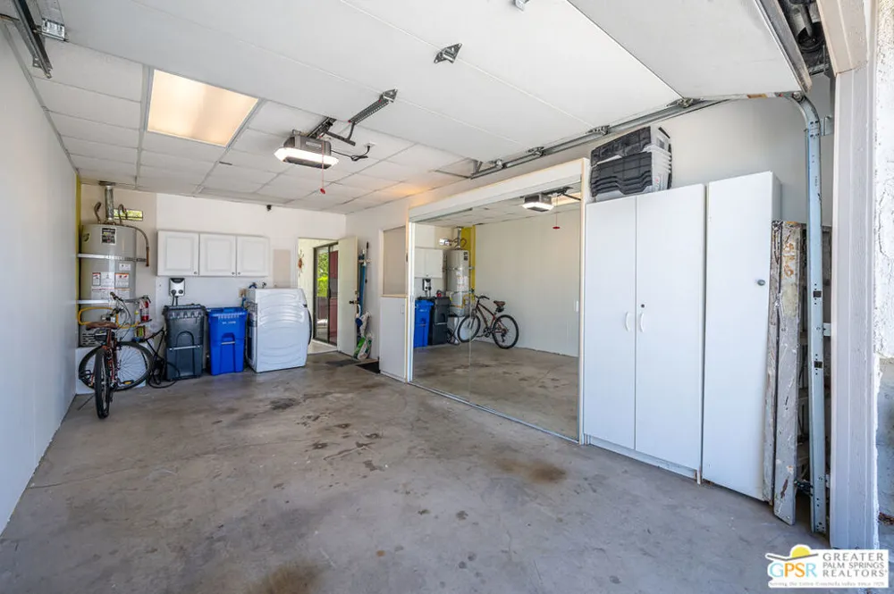 2149 Sunshine Circle Palm Springs, CA 92264