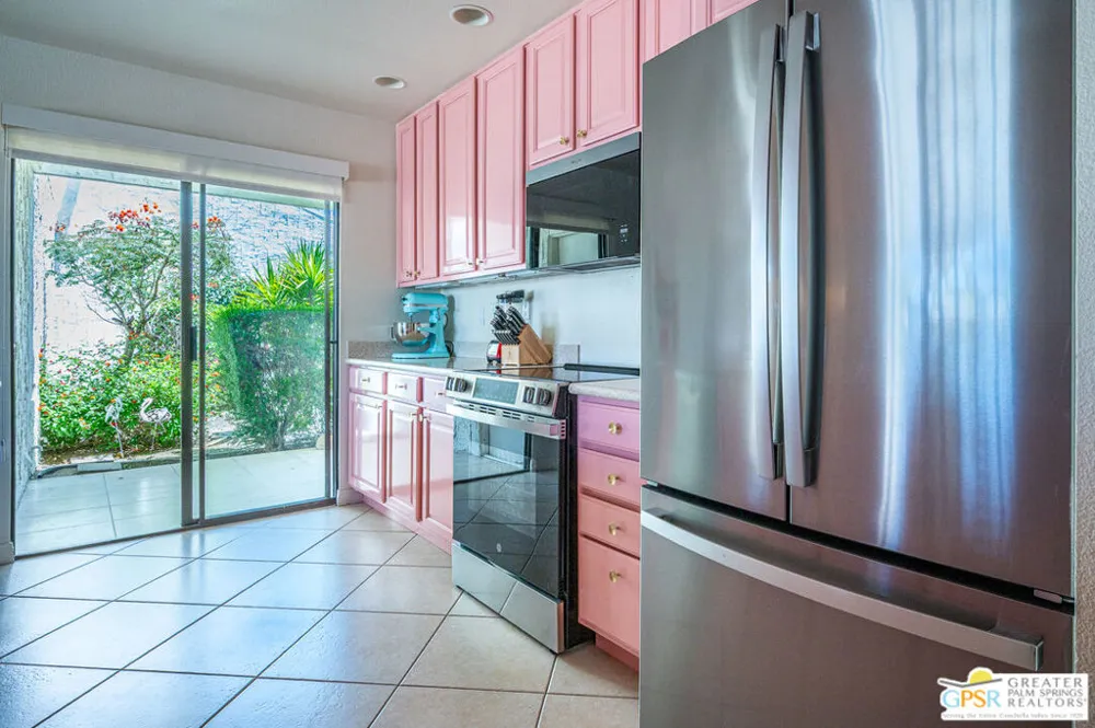 2149 Sunshine Circle Palm Springs, CA 92264