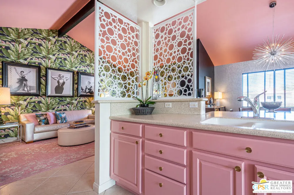 2149 Sunshine Circle Palm Springs, CA 92264