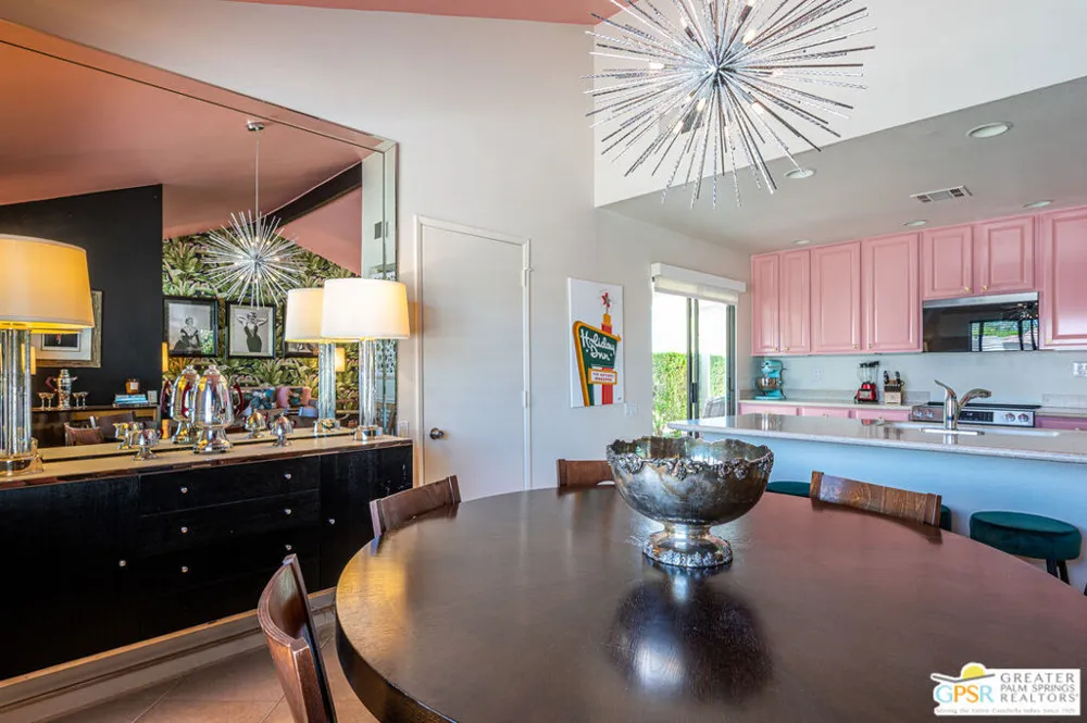 2149 Sunshine Circle Palm Springs, CA 92264