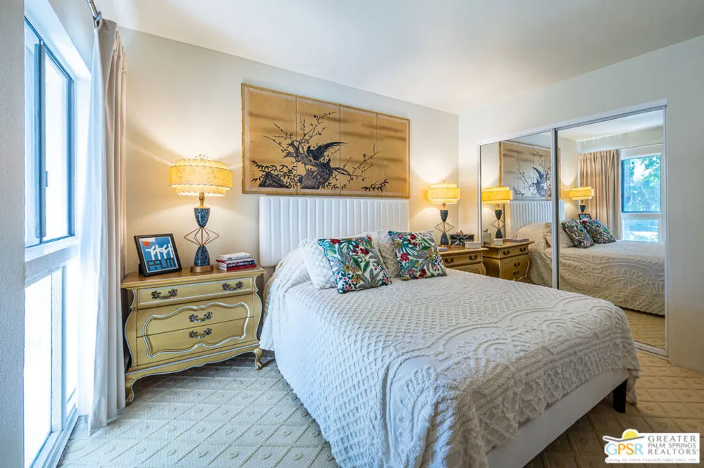 2149 Sunshine Circle Palm Springs, CA 92264