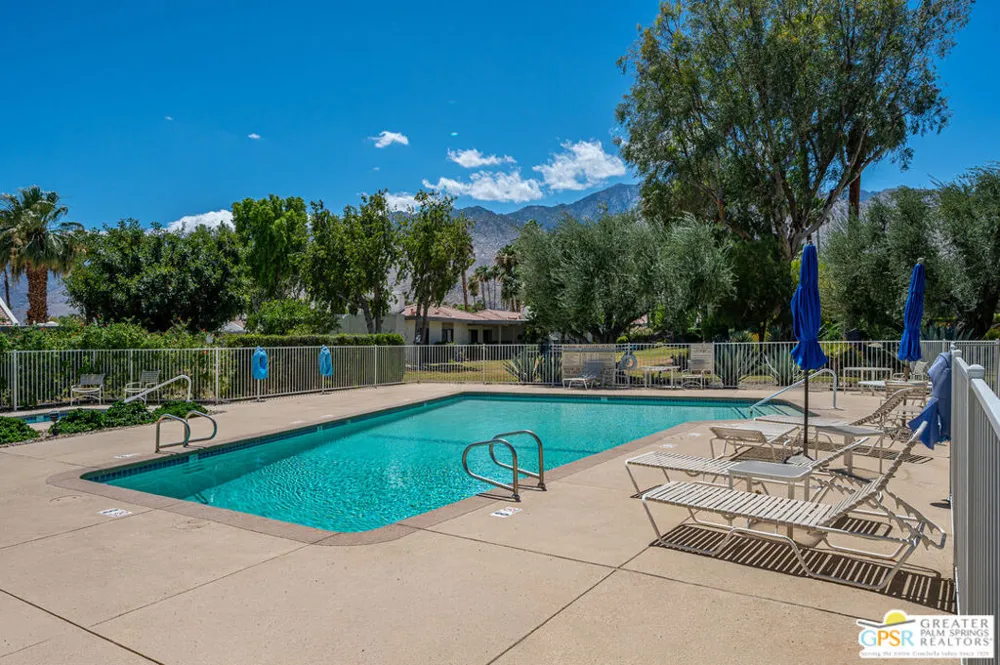2149 Sunshine Circle Palm Springs, CA 92264
