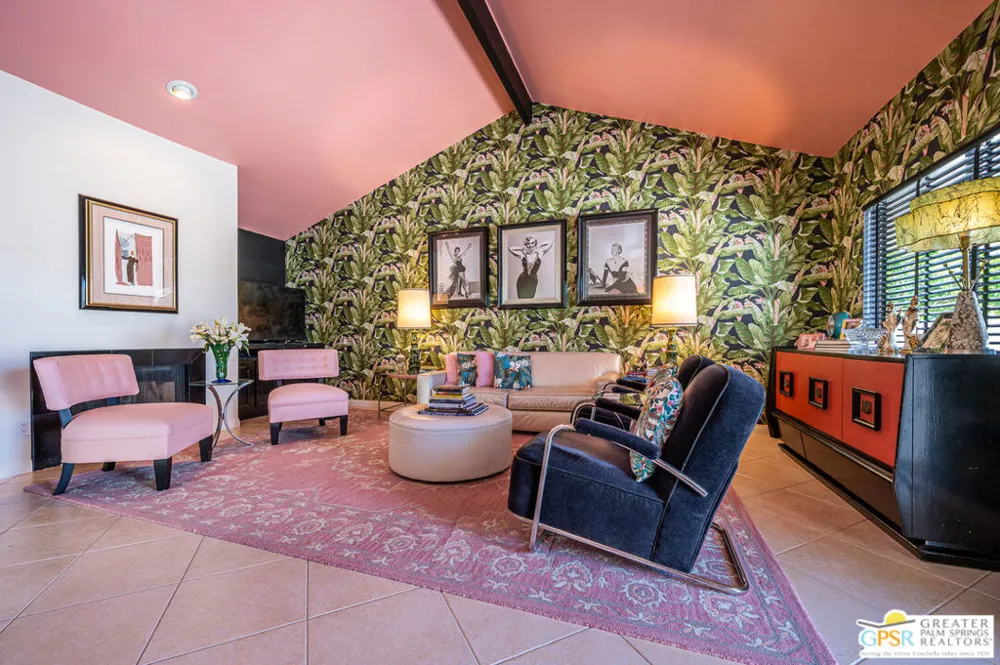 2149 Sunshine Circle Palm Springs, CA 92264