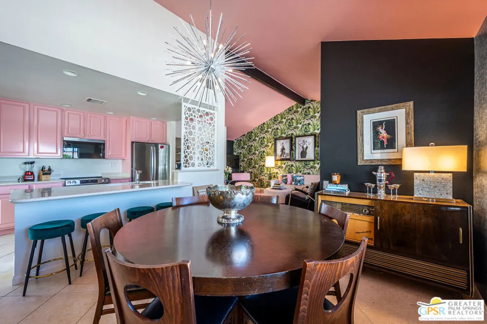 2149 Sunshine Circle Palm Springs, CA 92264
