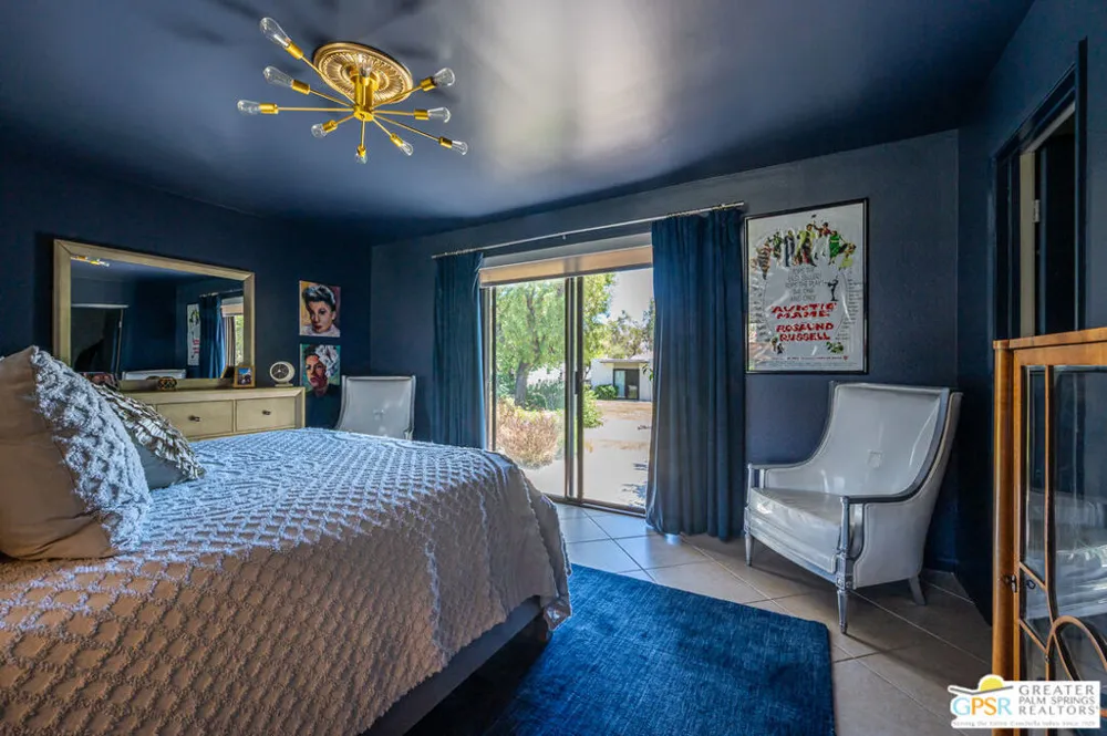 2149 Sunshine Circle Palm Springs, CA 92264