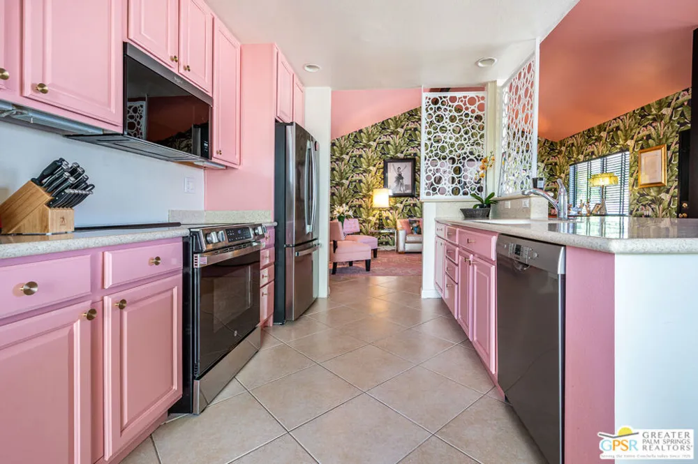 2149 Sunshine Circle Palm Springs, CA 92264