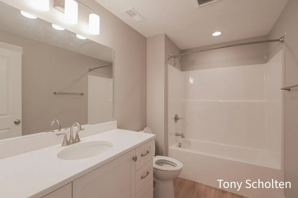 6315 Blendon Woods Drive #43 Hudsonville, MI 49426