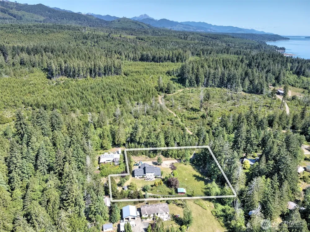 361 North Hill Road Hoodsport, WA 98548
