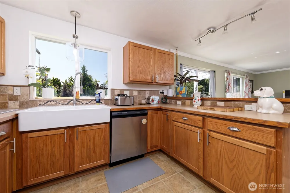 361 North Hill Road Hoodsport, WA 98548