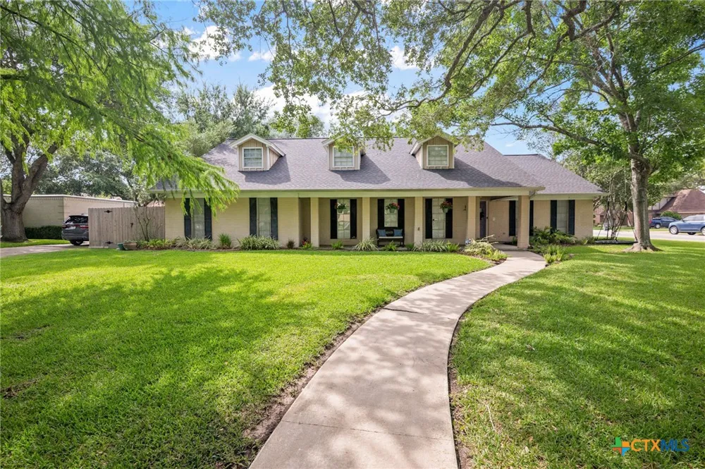 407 Pasadena Drive