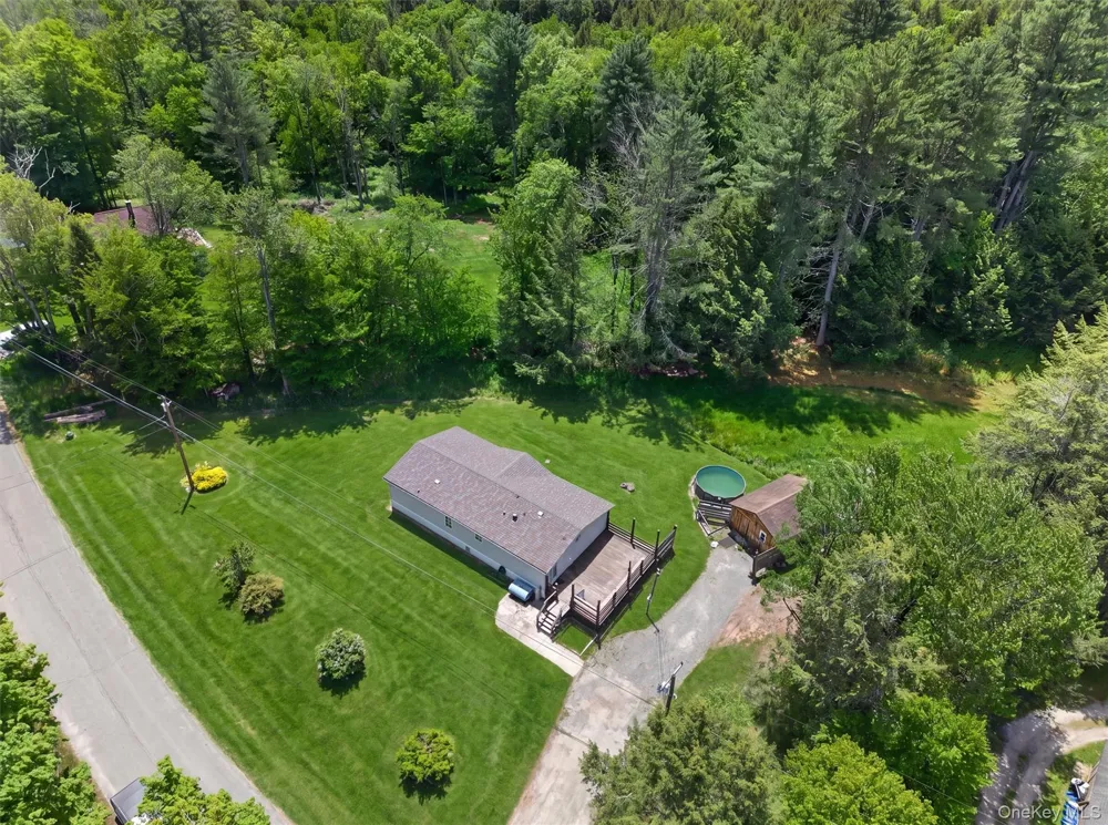 180 Bernas Road Cochecton, NY 12726