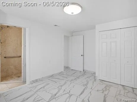 2075 Gulliver Drive Troy City, MI 48085