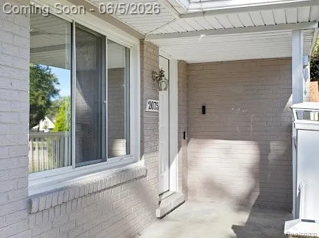 2075 Gulliver Drive Troy City, MI 48085