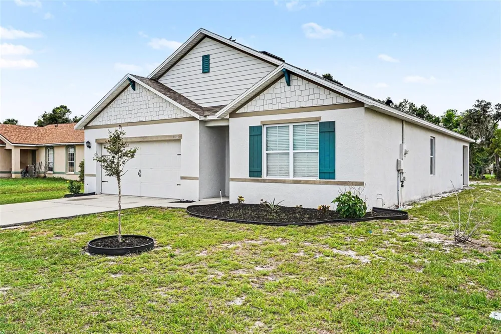 996 SUMMER GLEN DRIVE Winter Haven, FL 33880