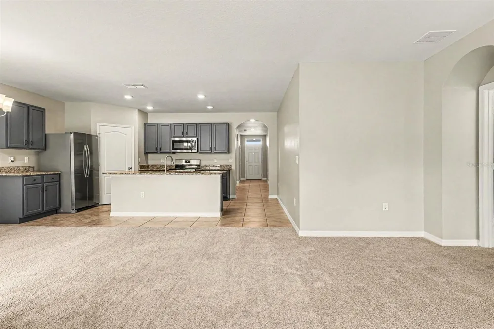 996 SUMMER GLEN DRIVE Winter Haven, FL 33880