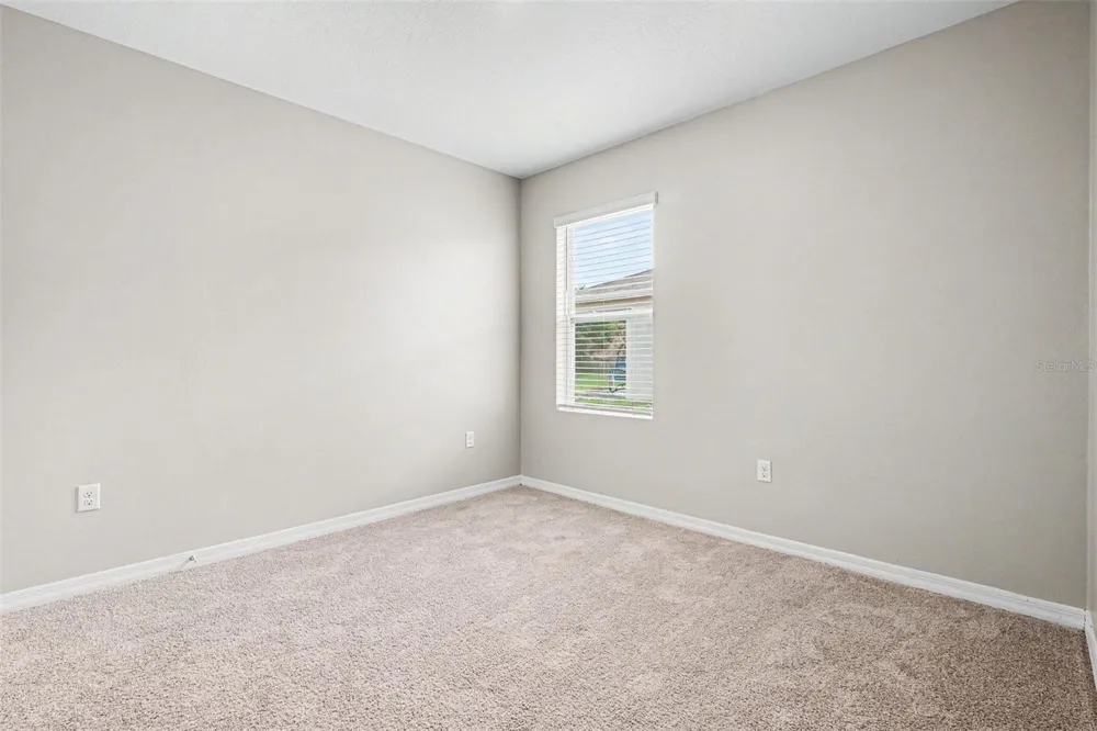 996 SUMMER GLEN DRIVE Winter Haven, FL 33880