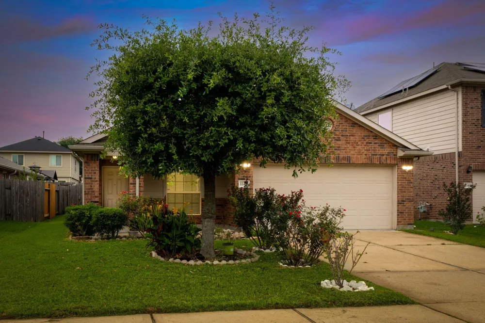 22414 Guston Hall Lane