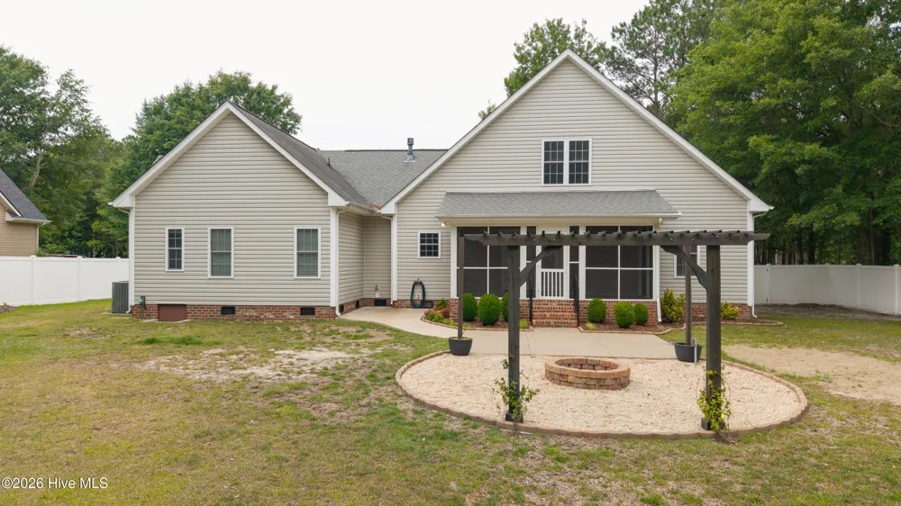 294 Pinecroft Drive Dunn, NC 28334