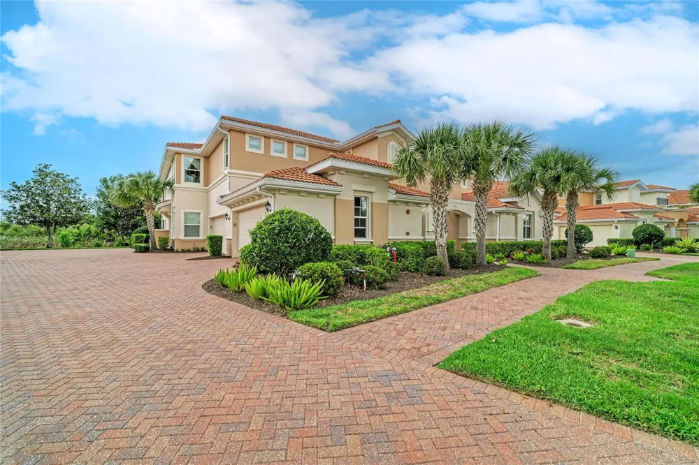 202 BELLA VISTA TERRACE #28D Nokomis, FL 34275