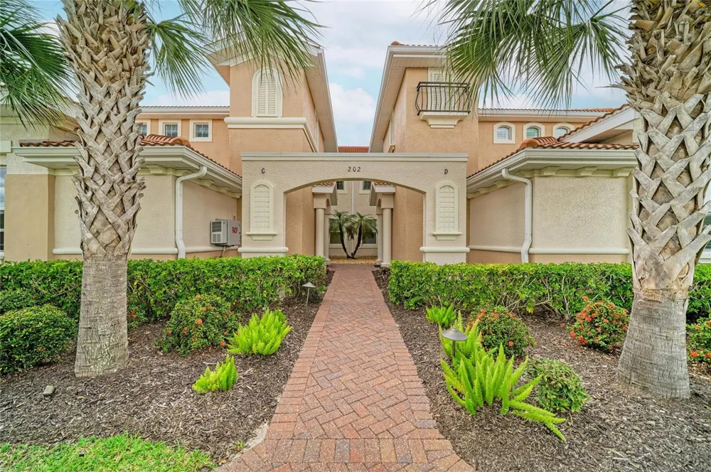 202 BELLA VISTA TERRACE #28D Nokomis, FL 34275
