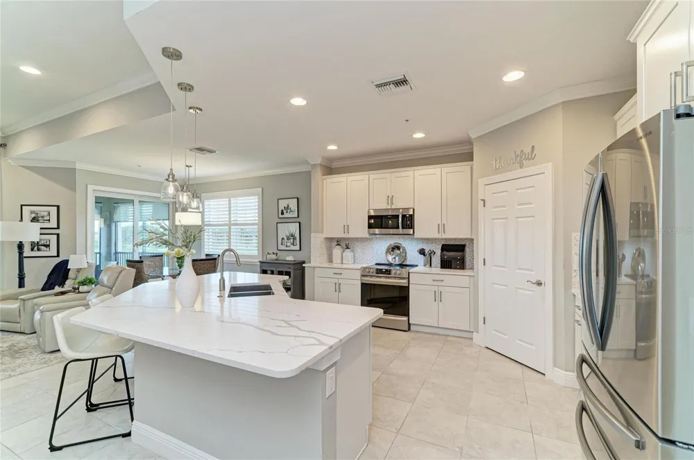 202 BELLA VISTA TERRACE #28D Nokomis, FL 34275