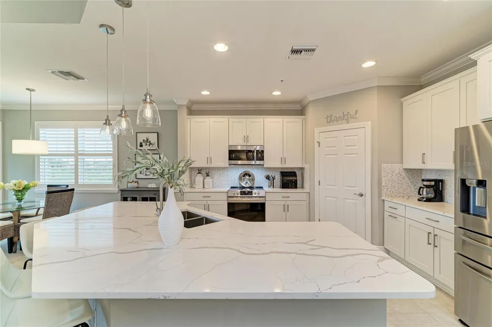 202 BELLA VISTA TERRACE #28D Nokomis, FL 34275
