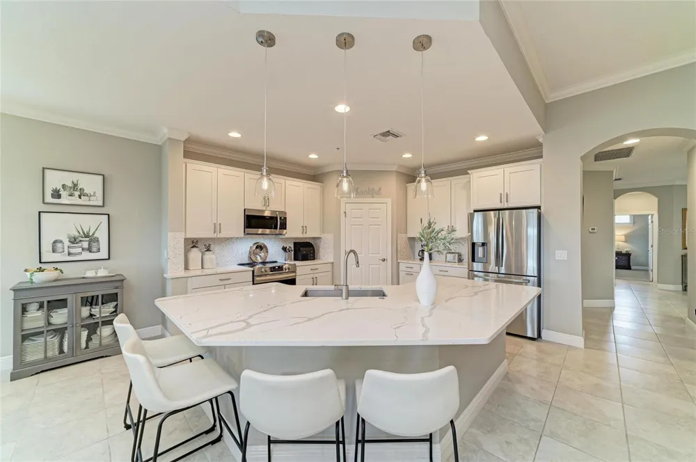 202 BELLA VISTA TERRACE #28D Nokomis, FL 34275