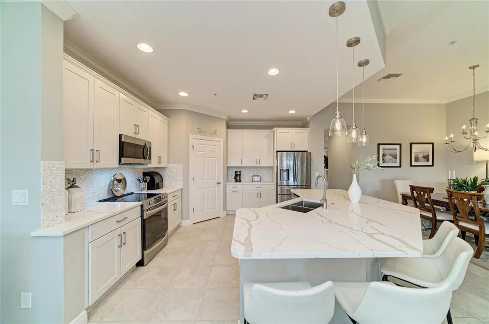 202 BELLA VISTA TERRACE #28D Nokomis, FL 34275