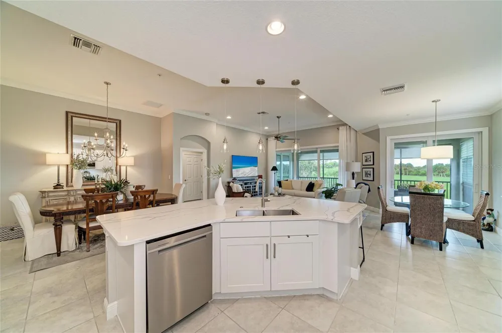 202 BELLA VISTA TERRACE #28D Nokomis, FL 34275