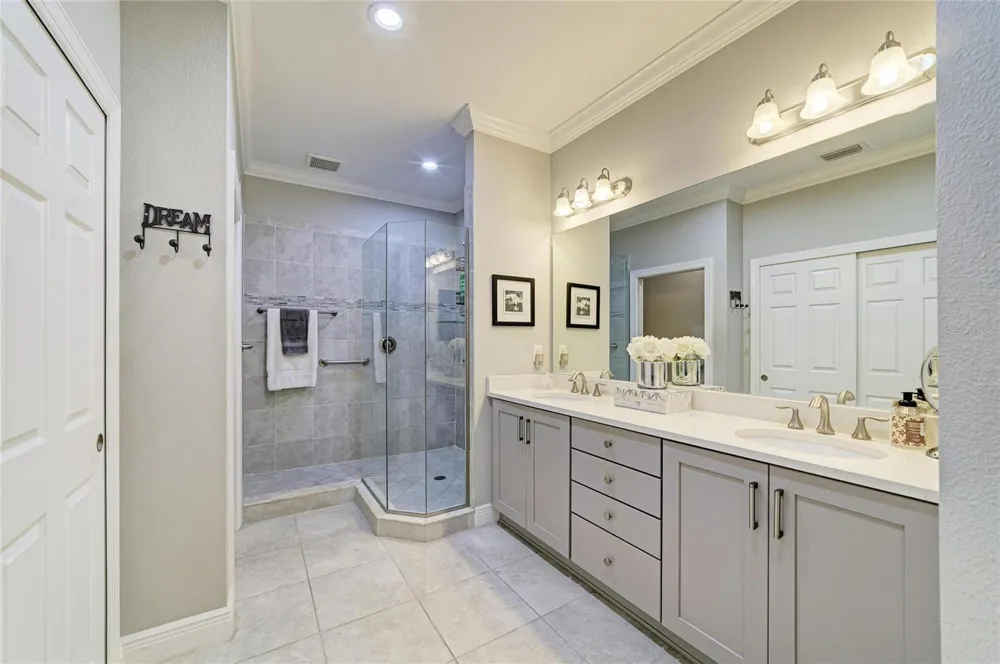 202 BELLA VISTA TERRACE #28D Nokomis, FL 34275