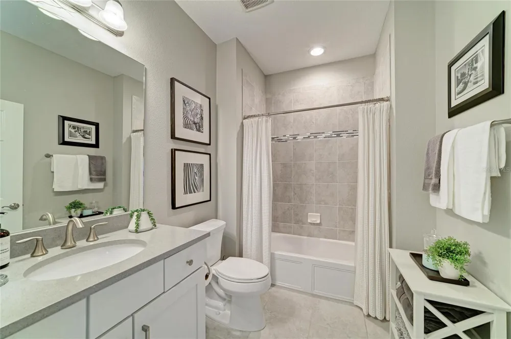 202 BELLA VISTA TERRACE #28D Nokomis, FL 34275