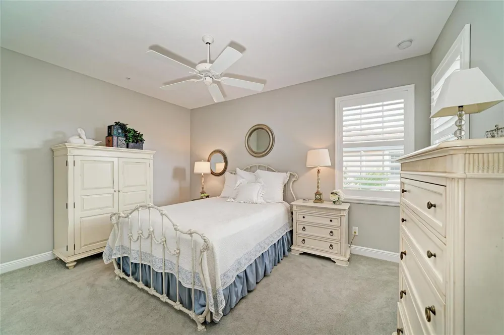 202 BELLA VISTA TERRACE #28D Nokomis, FL 34275
