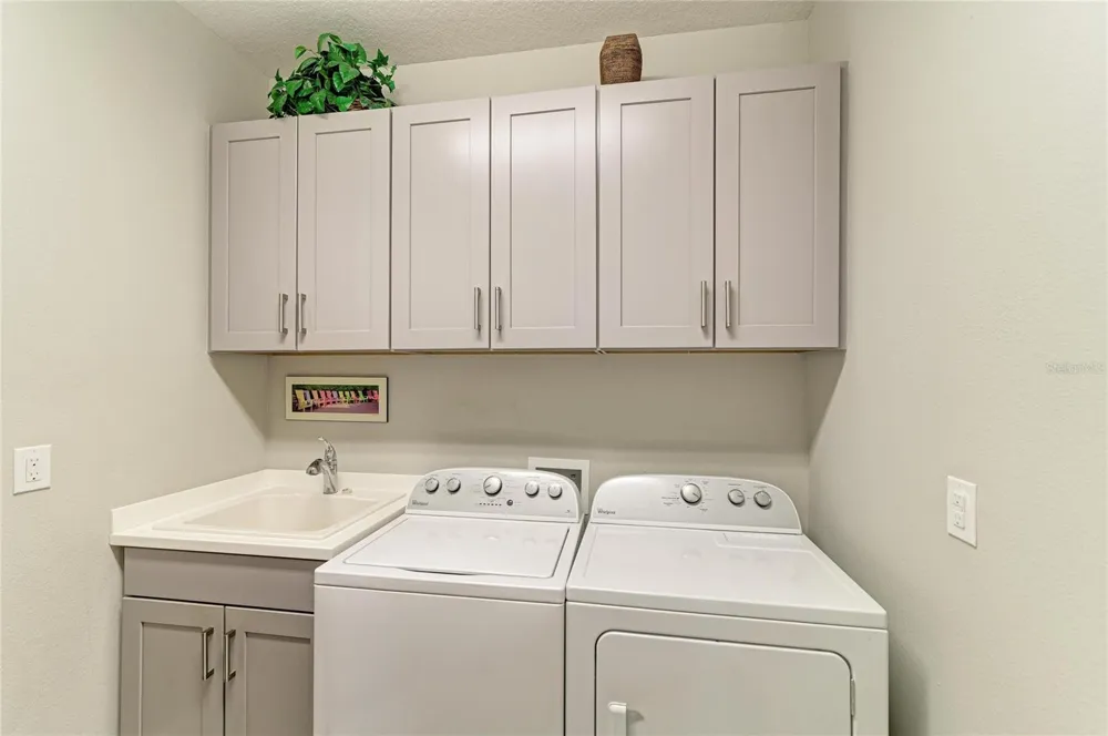 202 BELLA VISTA TERRACE #28D Nokomis, FL 34275