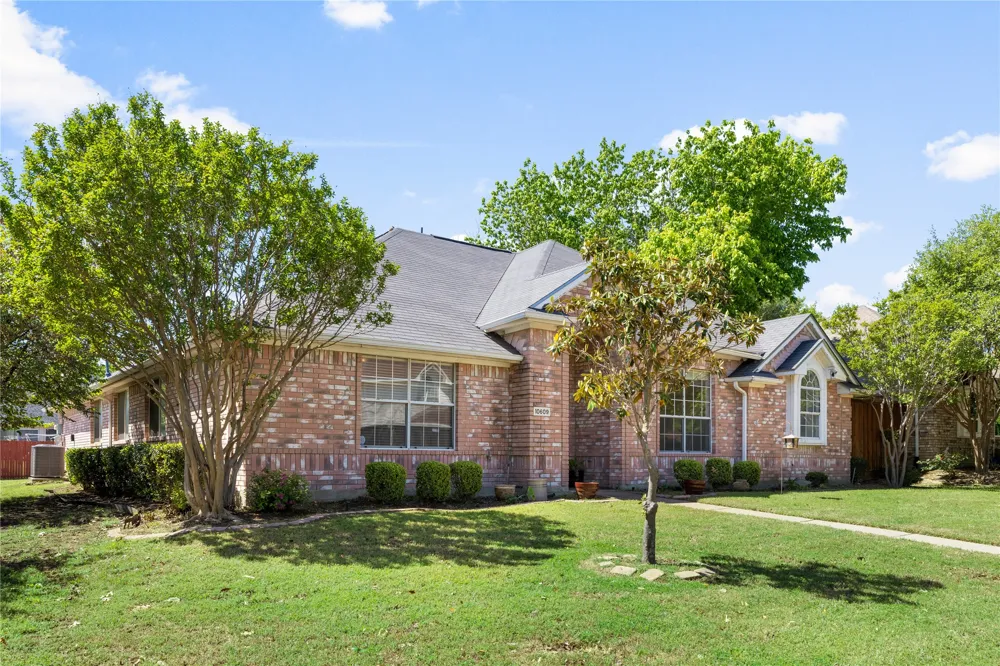 10609 Pineview Lane