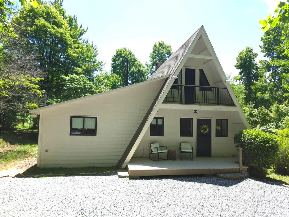 826 Shumont Road Black Mountain, NC 28711