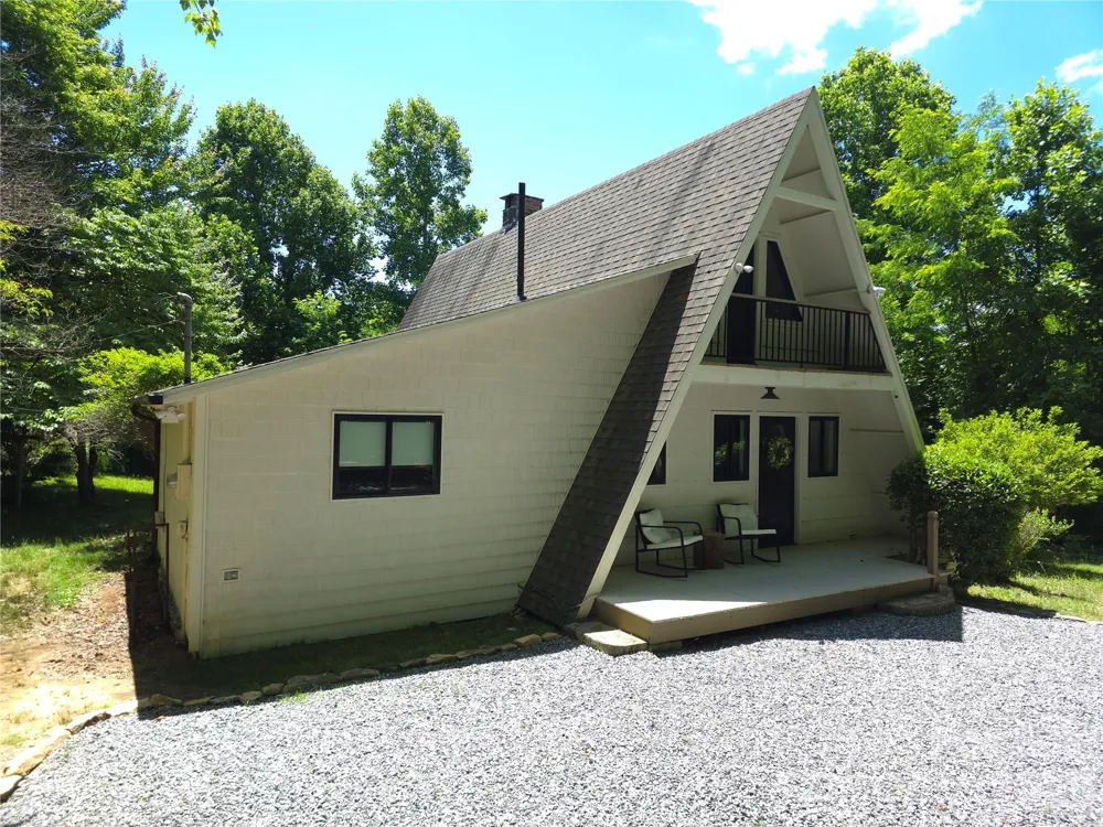 826 Shumont Road Black Mountain, NC 28711