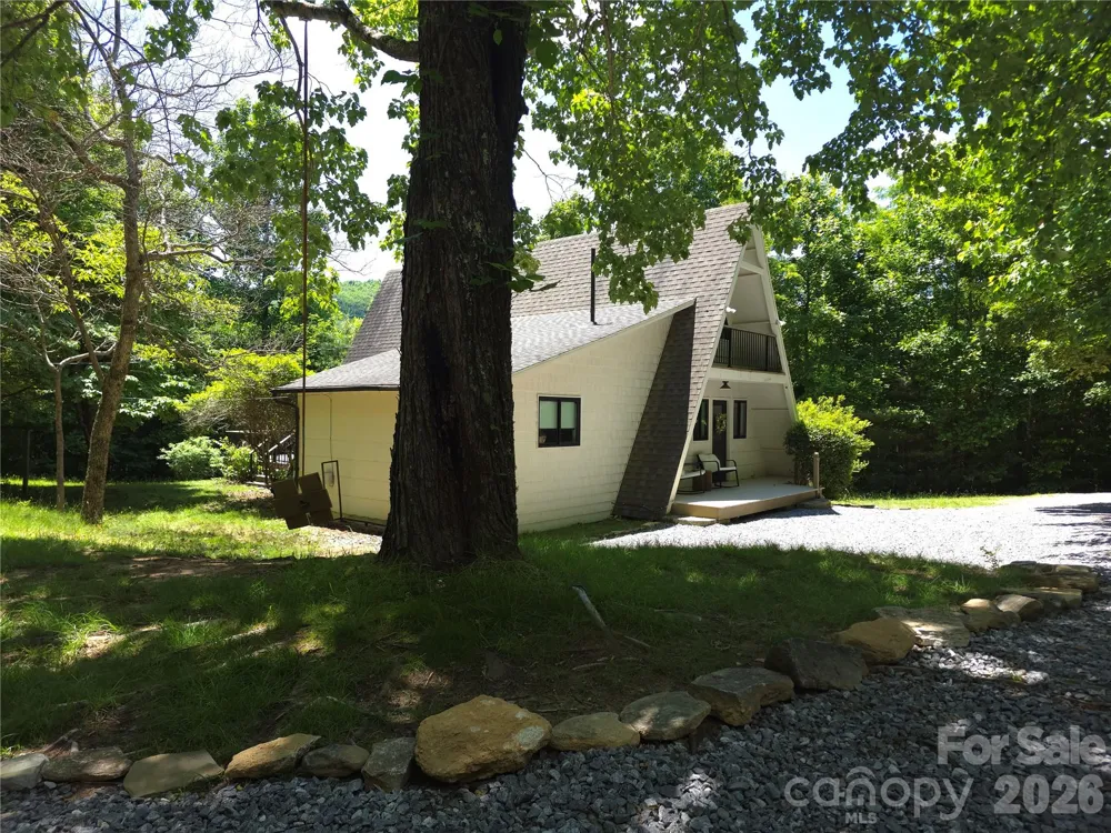 826 Shumont Road Black Mountain, NC 28711