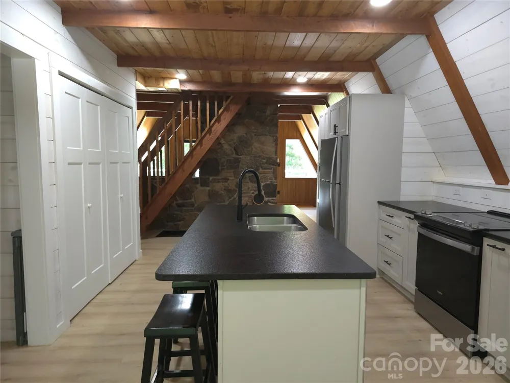 826 Shumont Road Black Mountain, NC 28711