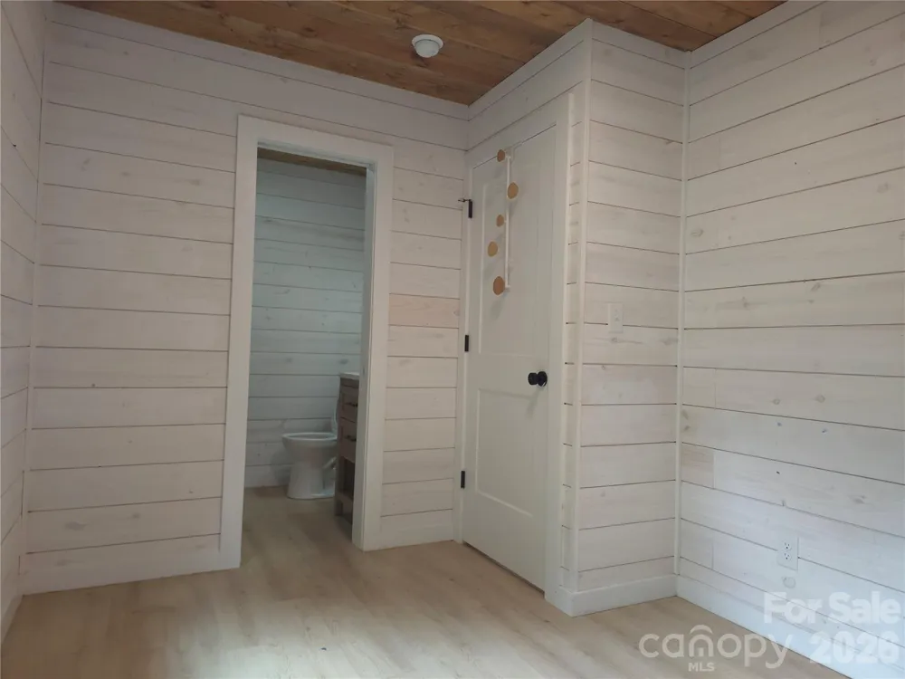 826 Shumont Road Black Mountain, NC 28711
