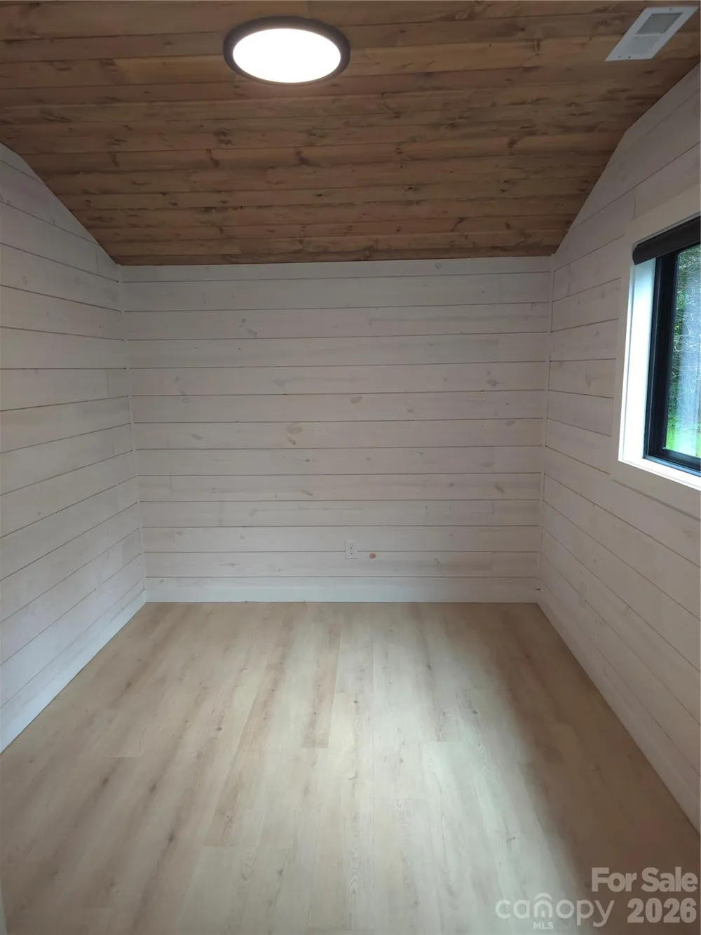 826 Shumont Road Black Mountain, NC 28711