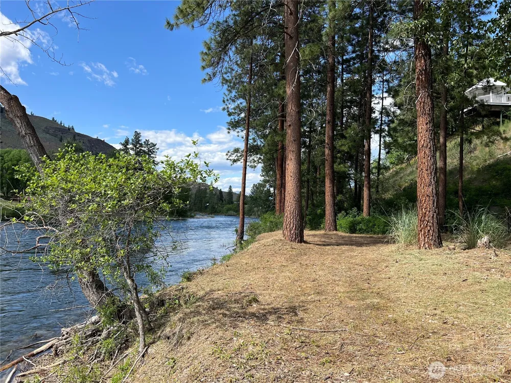 3 A Ross Road Twisp, WA 98856